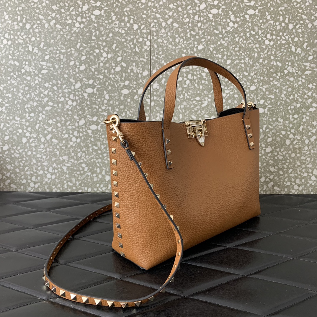 Valentino Garavani Rockstud Tote Bag in Brown Grainy Calfskin